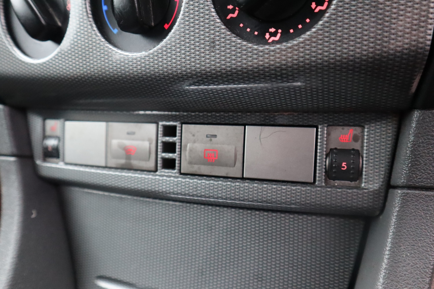 Used Ford Focus 2010 for sale - 77883624: Photo 19