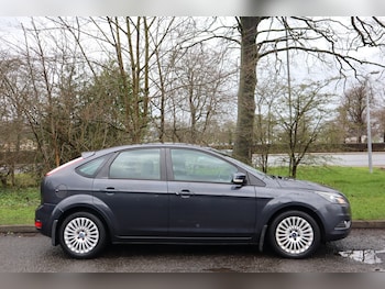 Used Ford Focus 2010 for sale - 77883624: Photo