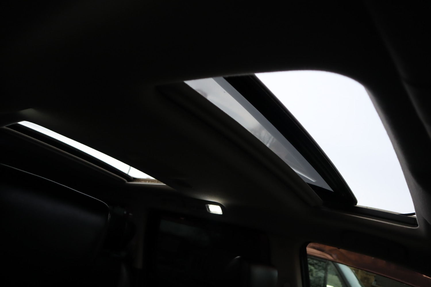 Used Nissan Elgrand 2010 for sale - 77994457: Photo 23