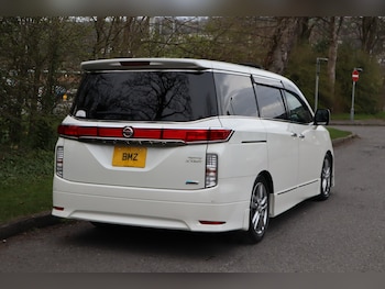 Used Nissan Elgrand 2010 for sale - 77994457: Photo