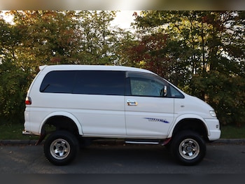 Used Mitsubishi Delica 2005 for sale - 76123139: Photo 2