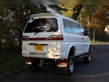 Used Mitsubishi Delica 2005 for sale - 76123139: Photo 3