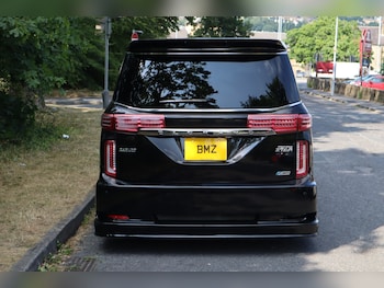 Used Nissan Elgrand 2011 for sale - 79211717: Photo