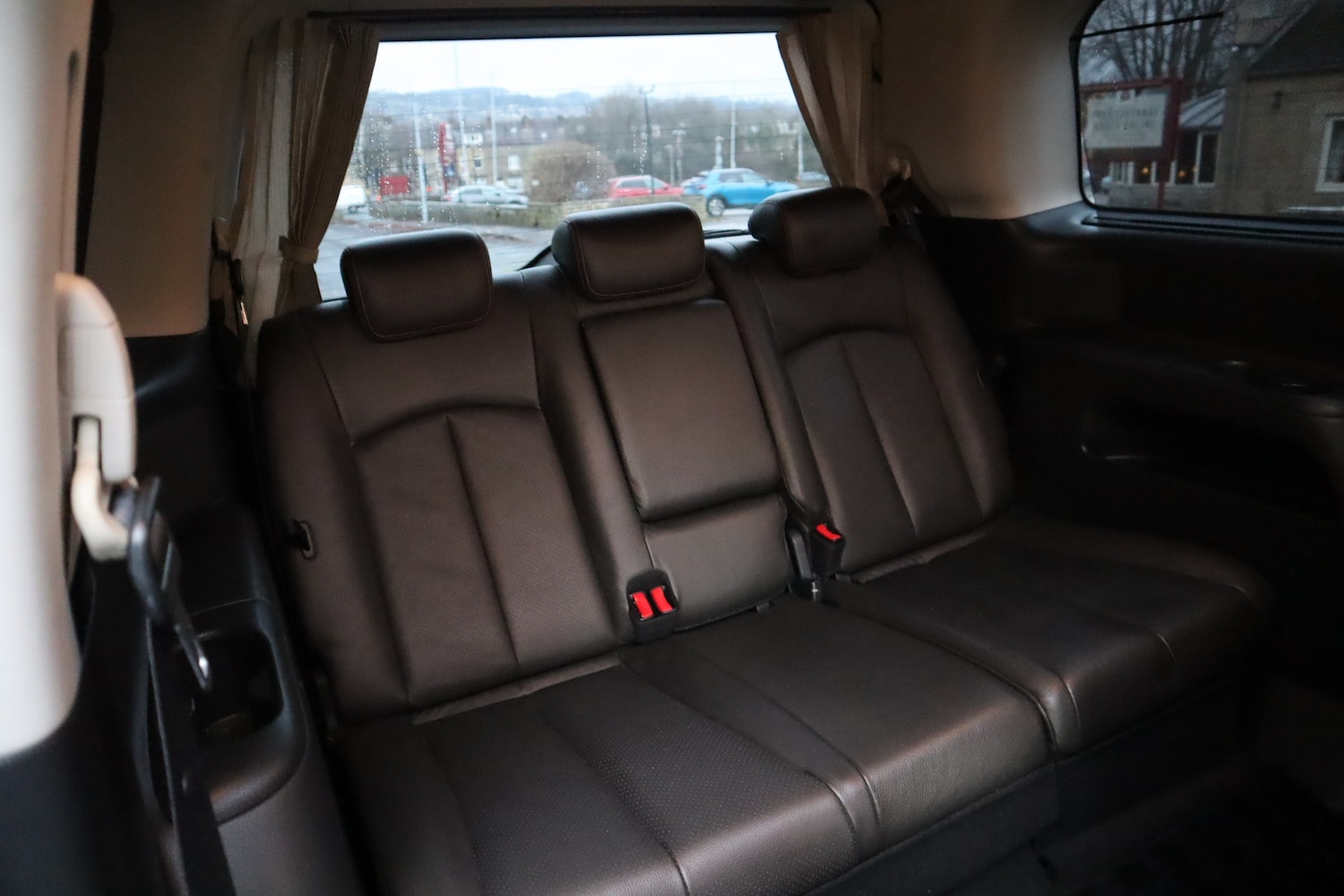 Used Nissan Elgrand 2010 for sale - 77129271: Photo 11