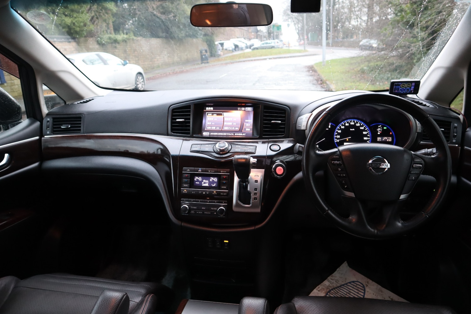 Used Nissan Elgrand 2010 for sale - 77129271: Photo 15