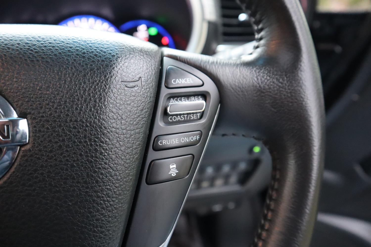 Used Nissan Elgrand 2010 for sale - 77129271: Photo 21