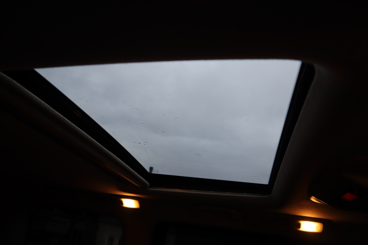 Used Nissan Elgrand 2010 for sale - 77129271: Photo 28