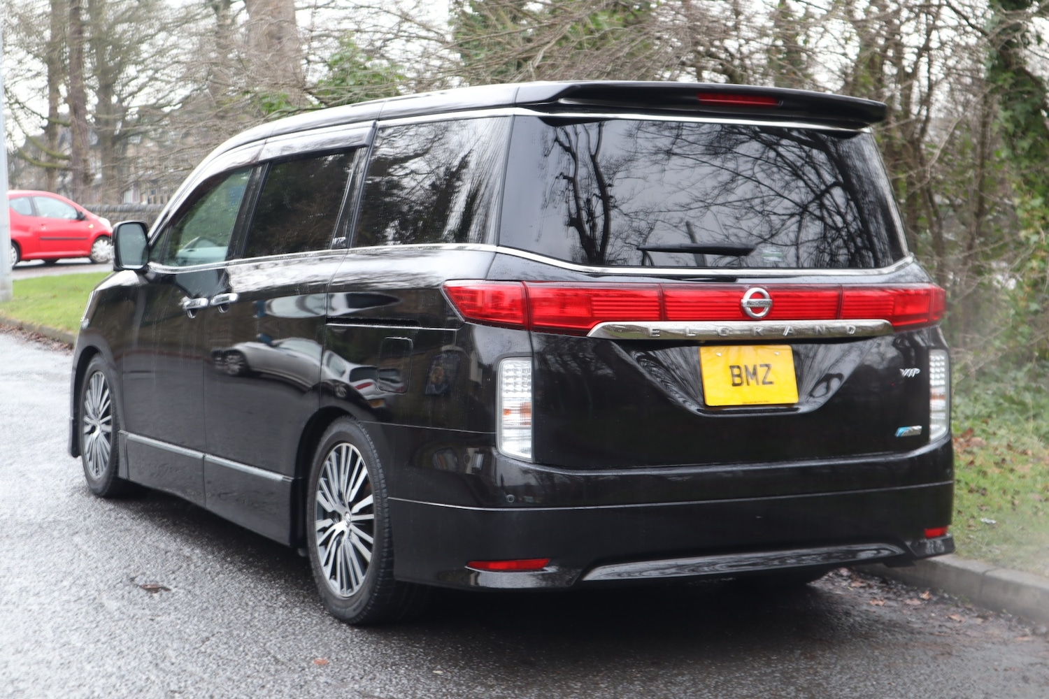 Used Nissan Elgrand 2010 for sale - 77129271: Photo 5