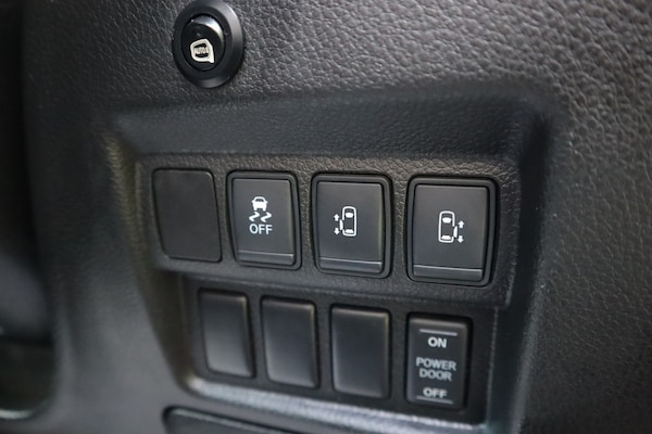 Used Nissan Elgrand 2014 for sale - 75531020: Photo 20