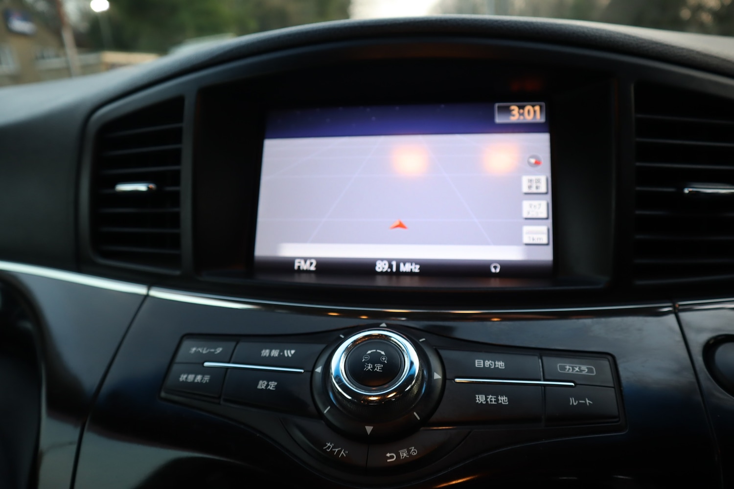 Used Nissan Elgrand 2011 for sale - 77994452: Photo 17