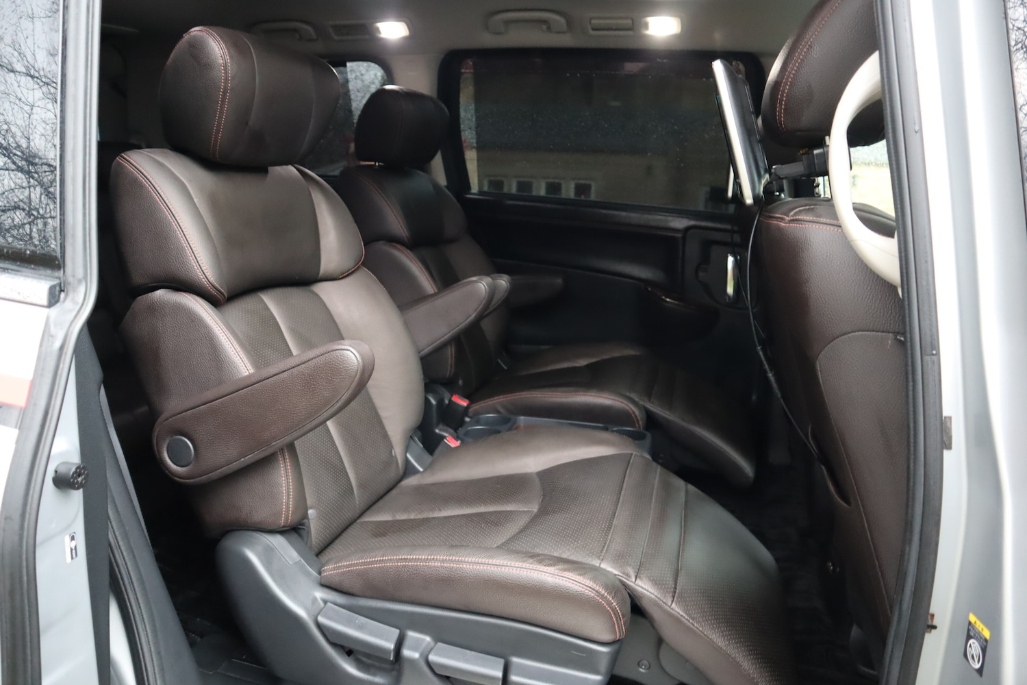 Used Nissan Elgrand 2012 for sale - 77175972: Photo 10