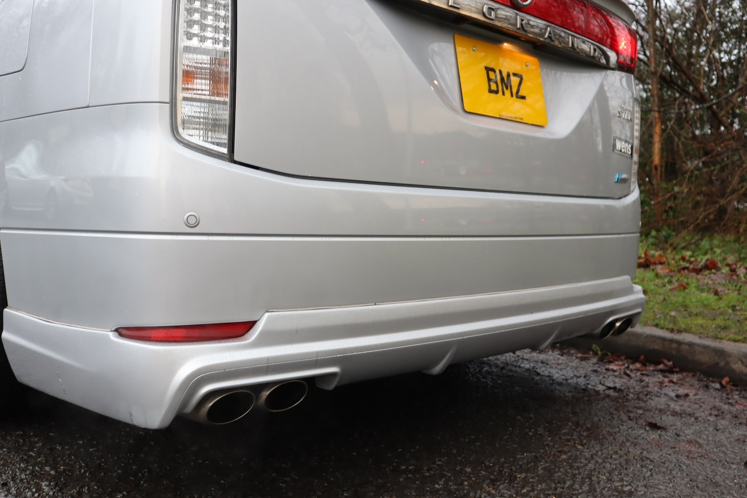 Used Nissan Elgrand 2012 for sale - 77175972: Photo 28