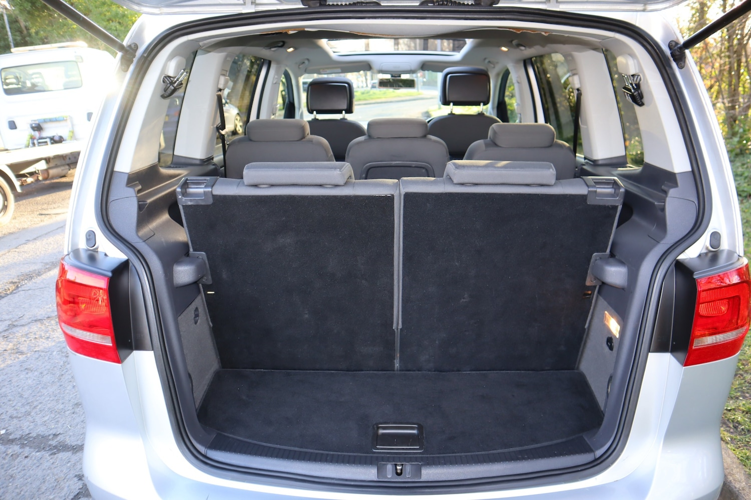 Used Volkswagen Touran 2013 for sale - 77704347: Photo 14