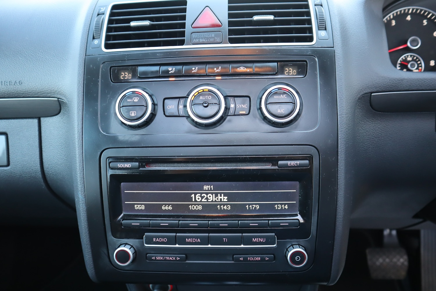 Used Volkswagen Touran 2013 for sale - 77704347: Photo 17