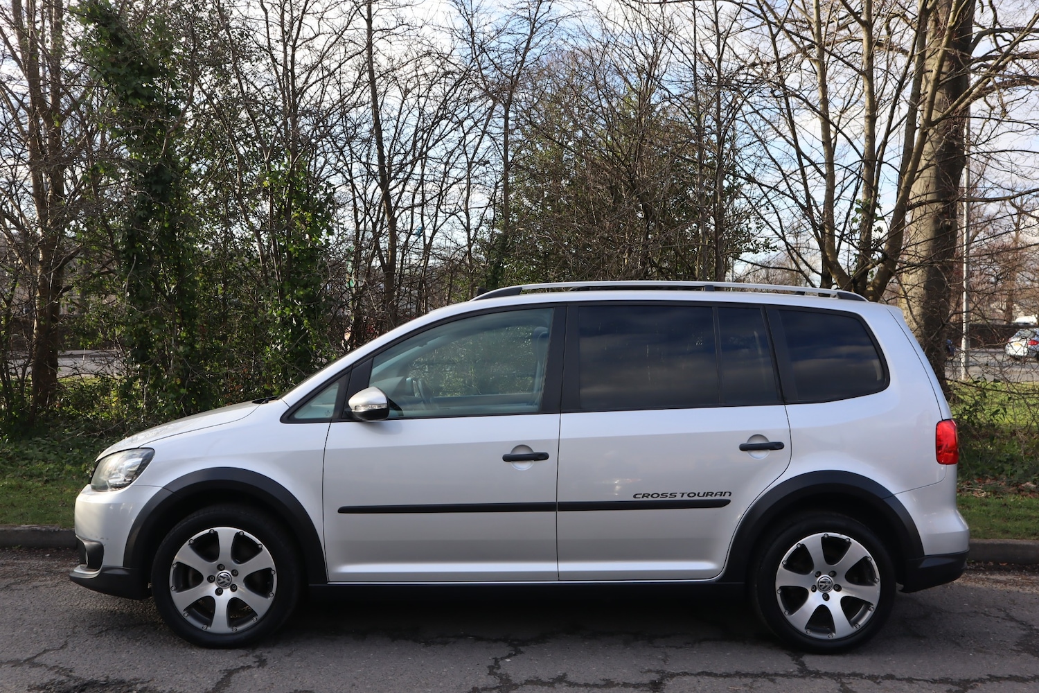 Used Volkswagen Touran 2013 for sale - 77704347: Photo 6