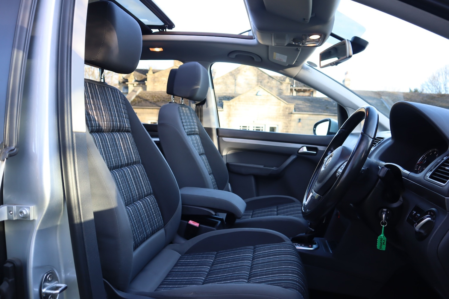 Used Volkswagen Touran 2013 for sale - 77704347: Photo 9