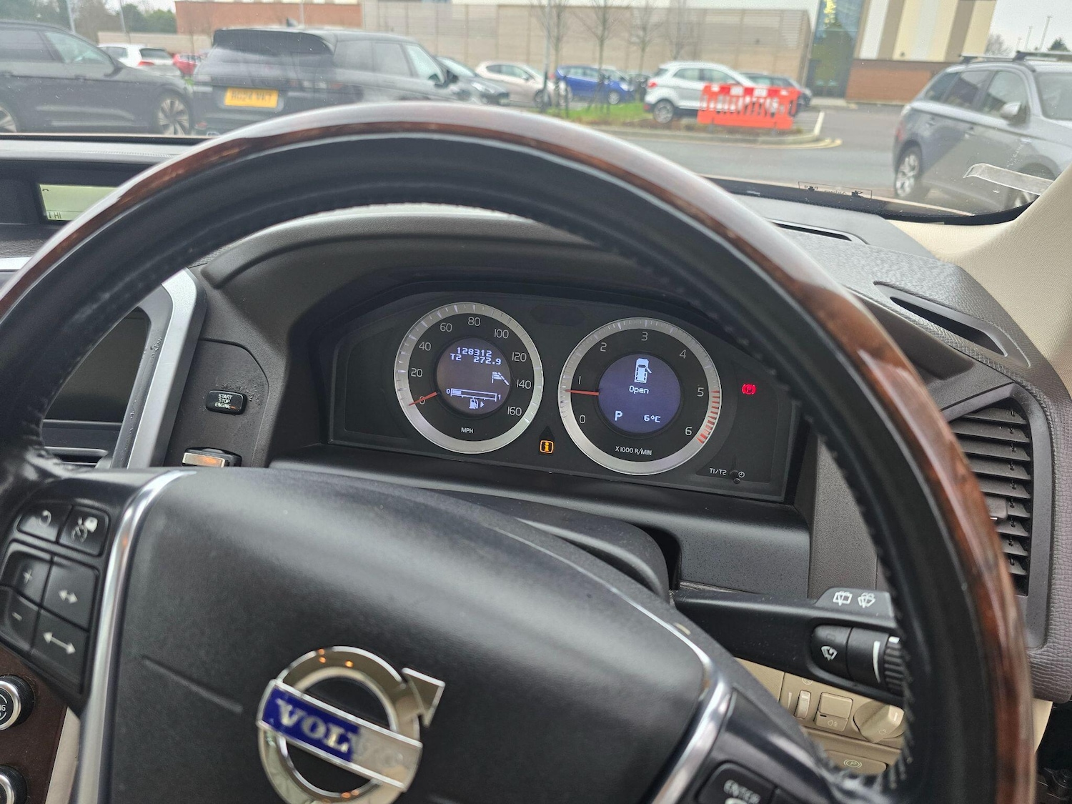 Used Volvo XC60 2010 for sale - 77412140: Photo 13