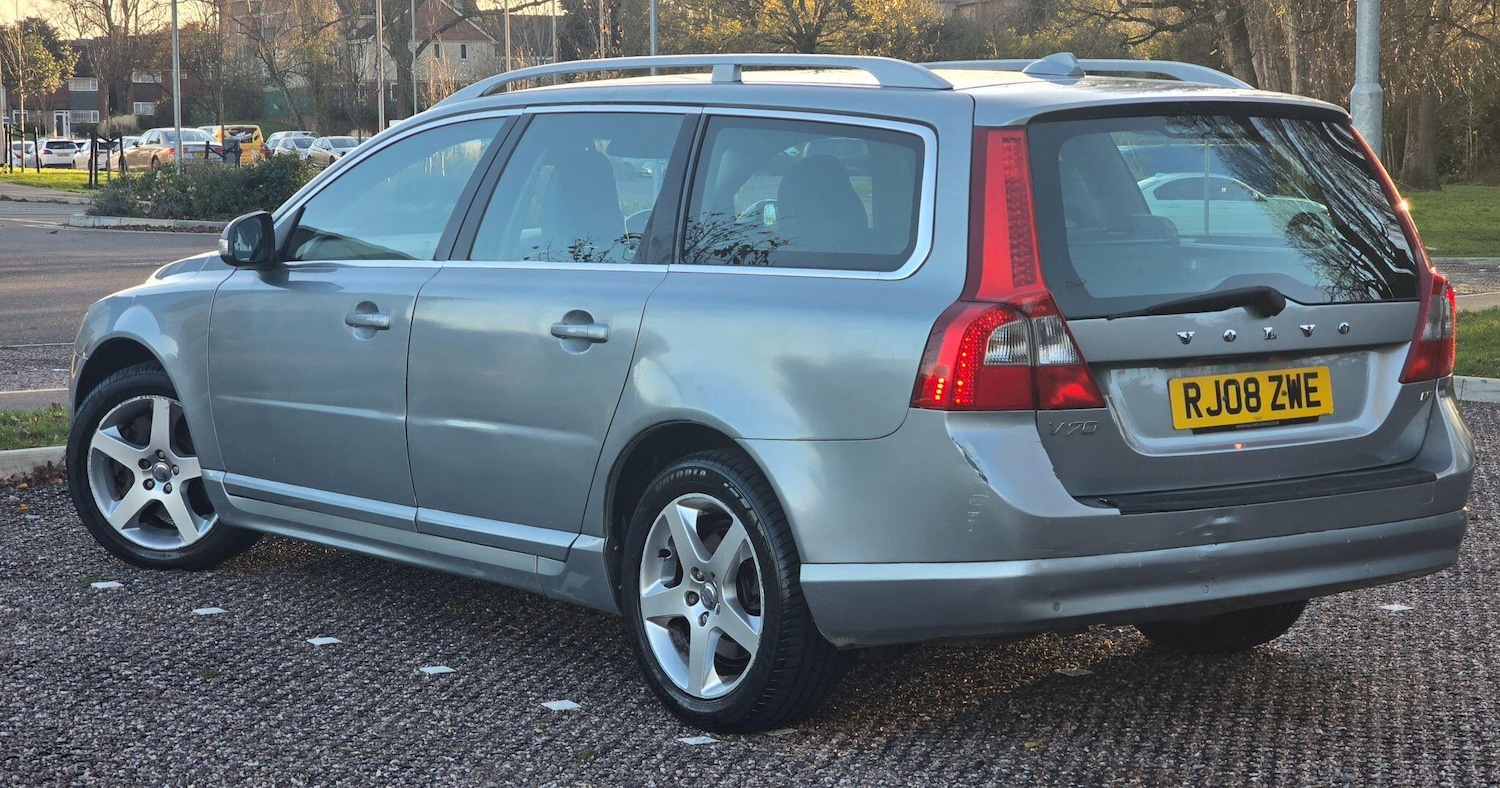 Used Volvo V70 2008 for sale - 76671695: Photo 2