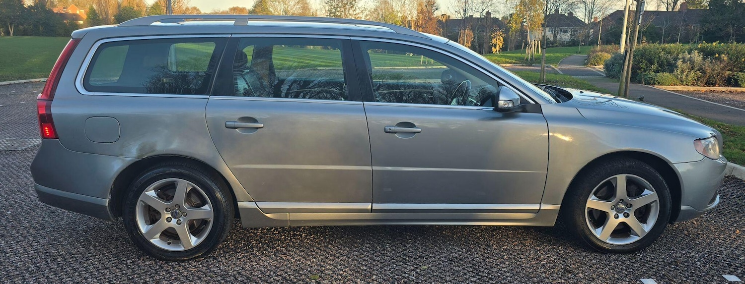 Used Volvo V70 2008 for sale - 76671695: Photo 7