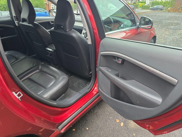 Used Volvo V70 2014 for sale - 76270255: Photo 13