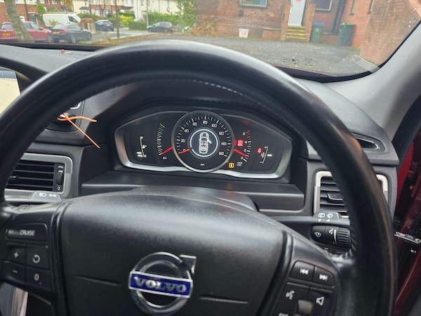 Used Volvo V70 2014 for sale - 76270255: Photo 28