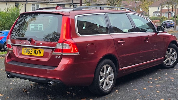 Used Volvo V70 2014 for sale - 76270255: Photo 4