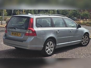 Used Volvo V70 2008 for sale - 79544197: Photo