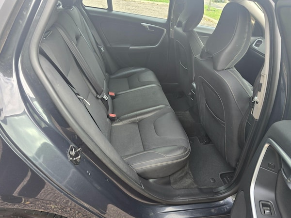 Used Volvo V60 2011 for sale - 76215386: Photo 13