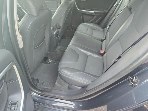 Used Volvo V60 2011 for sale - 76215386: Photo 22