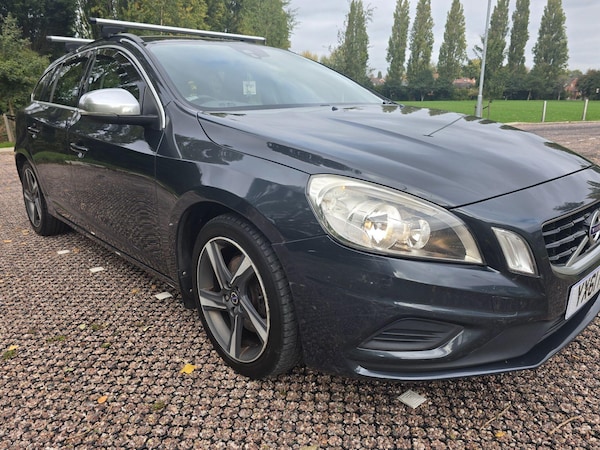 Used Volvo V60 2011 for sale - 76215386: Photo 32