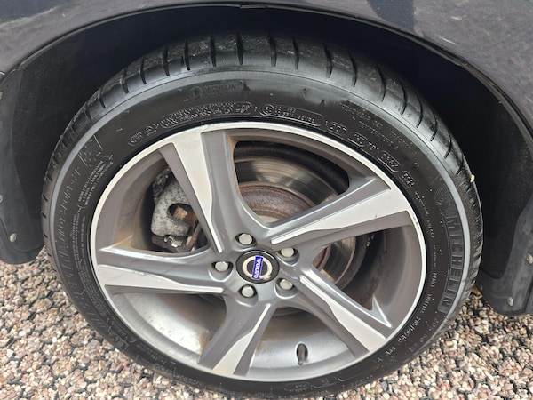 Used Volvo V60 2011 for sale - 76215386: Photo 37