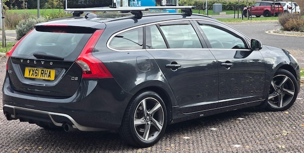 Used Volvo V60 2011 for sale - 76215386: Photo 4