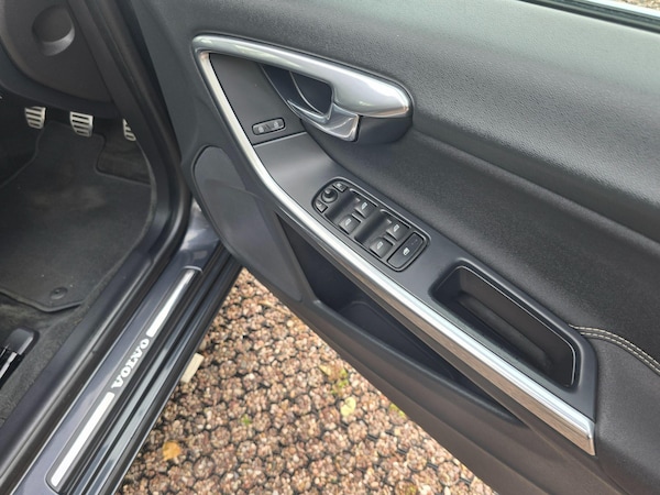 Used Volvo V60 2011 for sale - 76215386: Photo 8
