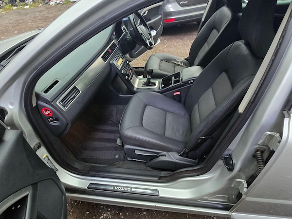 Used Volvo V70 2009 for sale - 76270587: Photo 23