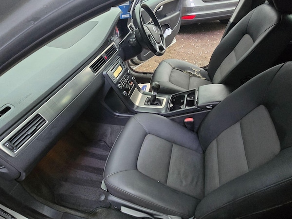 Used Volvo V70 2009 for sale - 76270587: Photo 24
