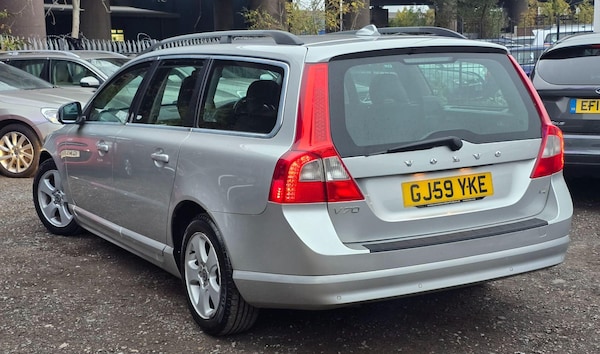 Used Volvo V70 2009 for sale - 76270587: Photo 2