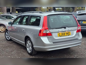 Used Volvo V70 2009 for sale - 76270587: Photo