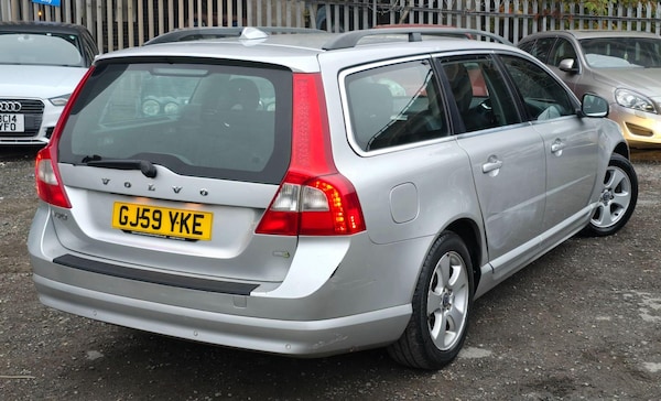 Used Volvo V70 2009 for sale - 76270587: Photo 4