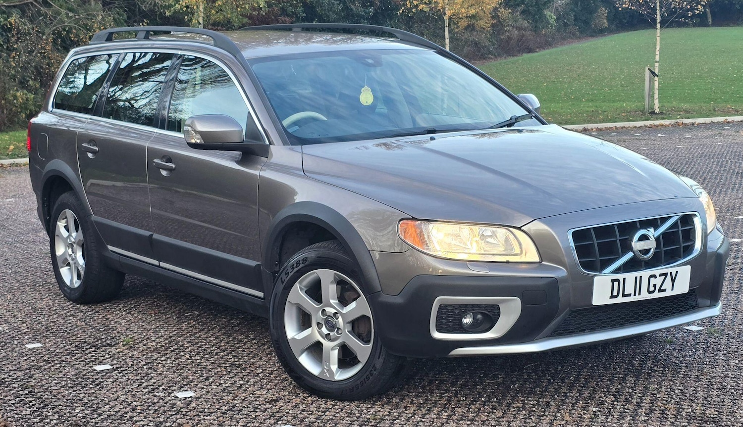 Used Volvo XC70 2011 for sale - 76572024: Photo 1