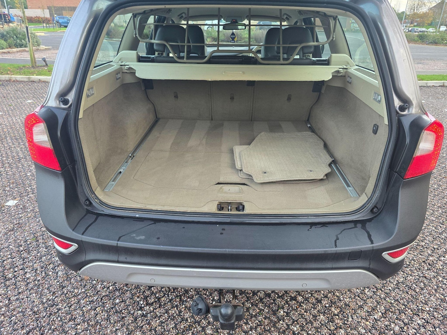 Used Volvo XC70 2011 for sale - 76572024: Photo 19