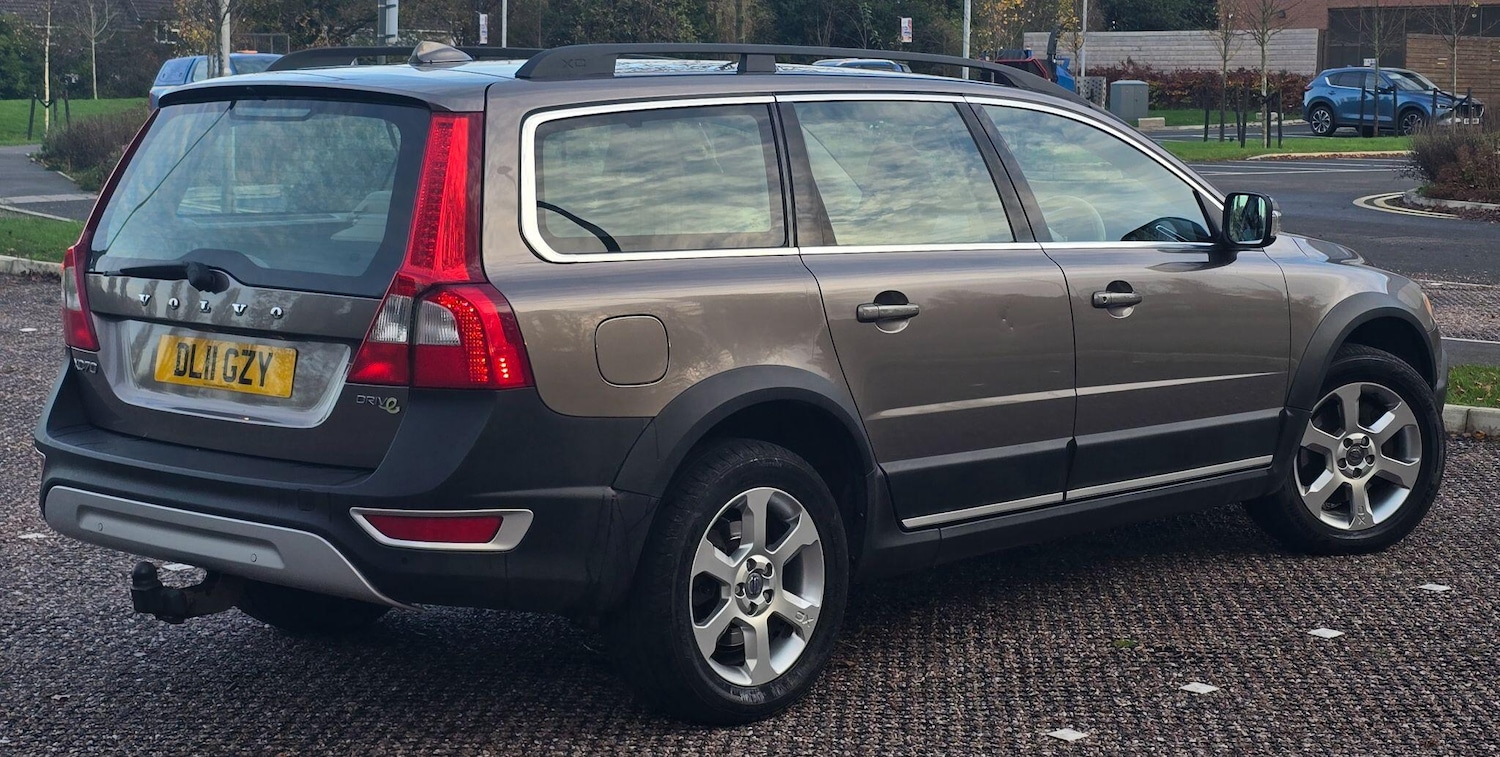 Used Volvo XC70 2011 for sale - 76572024: Photo 4