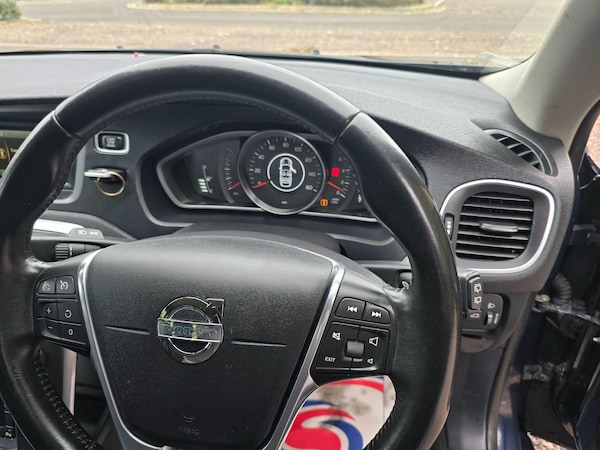 Used Volvo V40 2012 for sale - 76214354: Photo 14