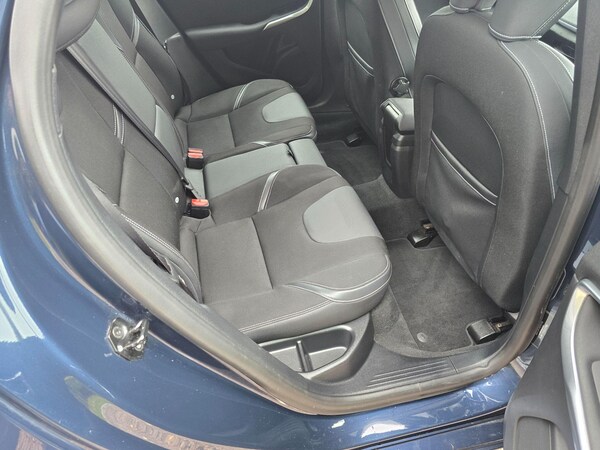 Used Volvo V40 2012 for sale - 76214354: Photo 18