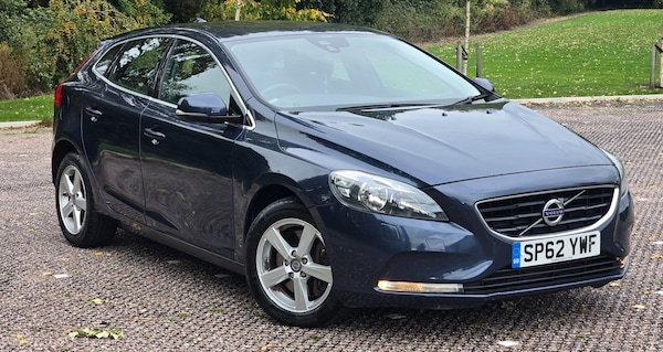 Used Volvo V40 2012 for sale - 76214354: Photo 1