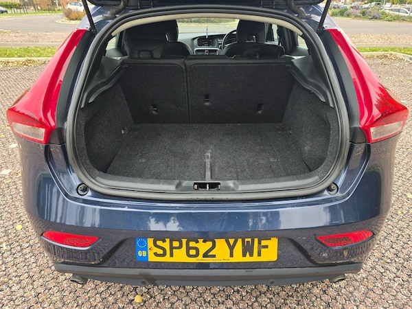 Used Volvo V40 2012 for sale - 76214354: Photo 20