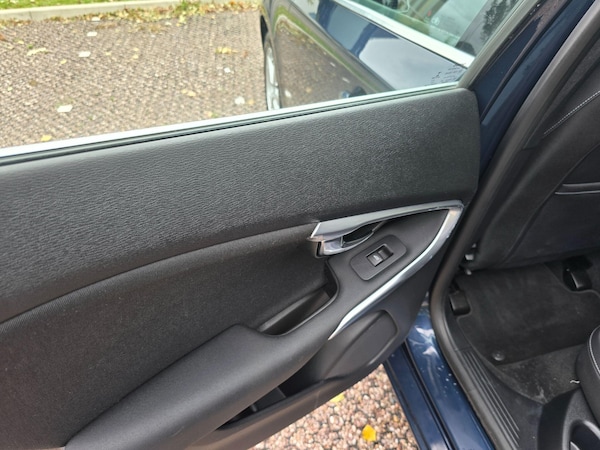 Used Volvo V40 2012 for sale - 76214354: Photo 24