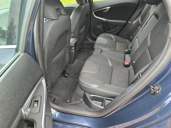 Used Volvo V40 2012 for sale - 76214354: Photo 25