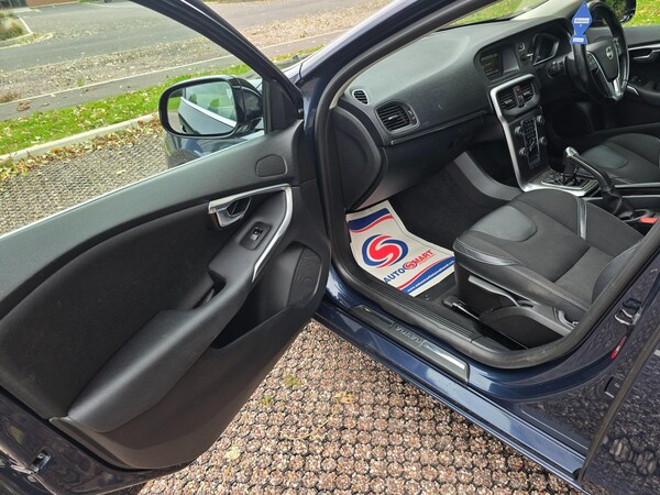 Used Volvo V40 2012 for sale - 76214354: Photo 27