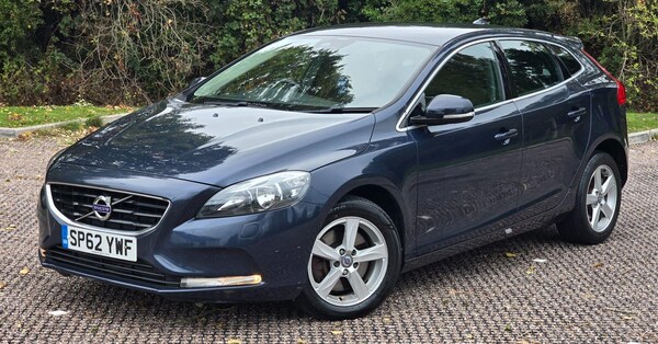 Used Volvo V40 2012 for sale - 76214354: Photo 3