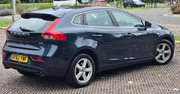Used Volvo V40 2012 for sale - 76214354: Photo 4